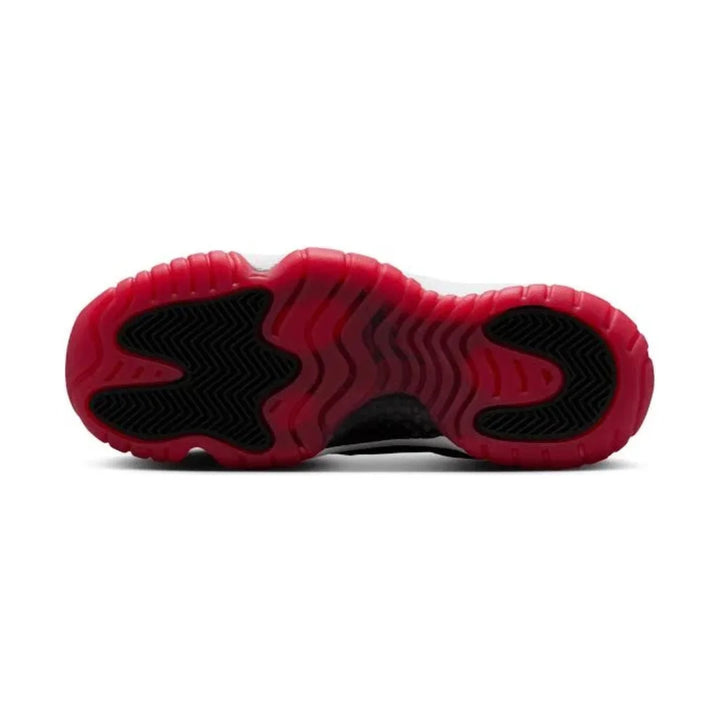 Jordan 11 Low ‘Bred’