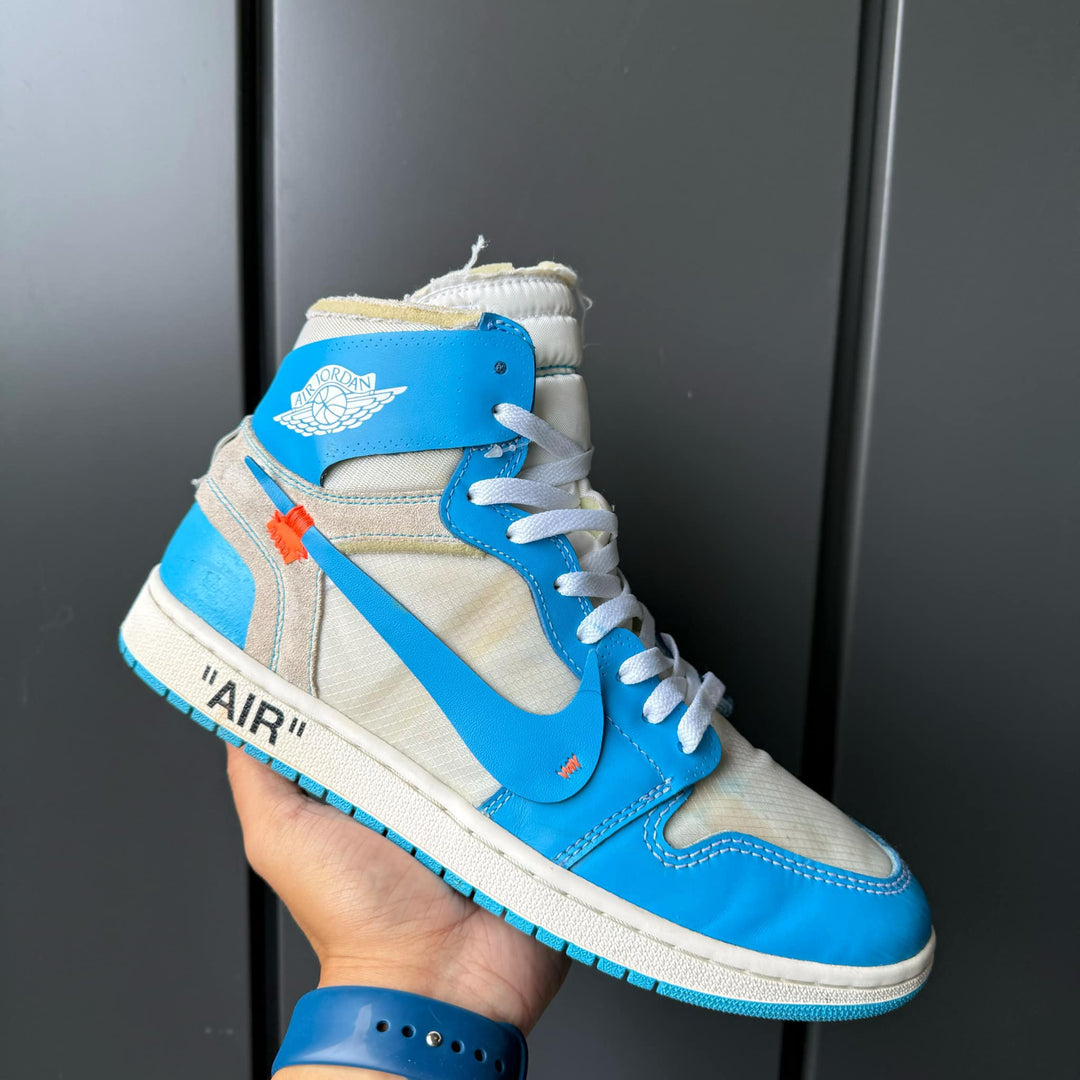 Jordan 1 x Off-White “University Blue”1.jpg__PID:bf45bfd9-f0e3-4a89-839a-19410f92aa5b