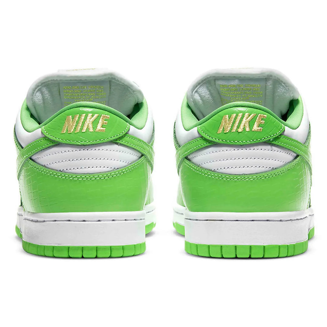 Nike SB Dunk Low Supreme Stars Mean Green (2021)